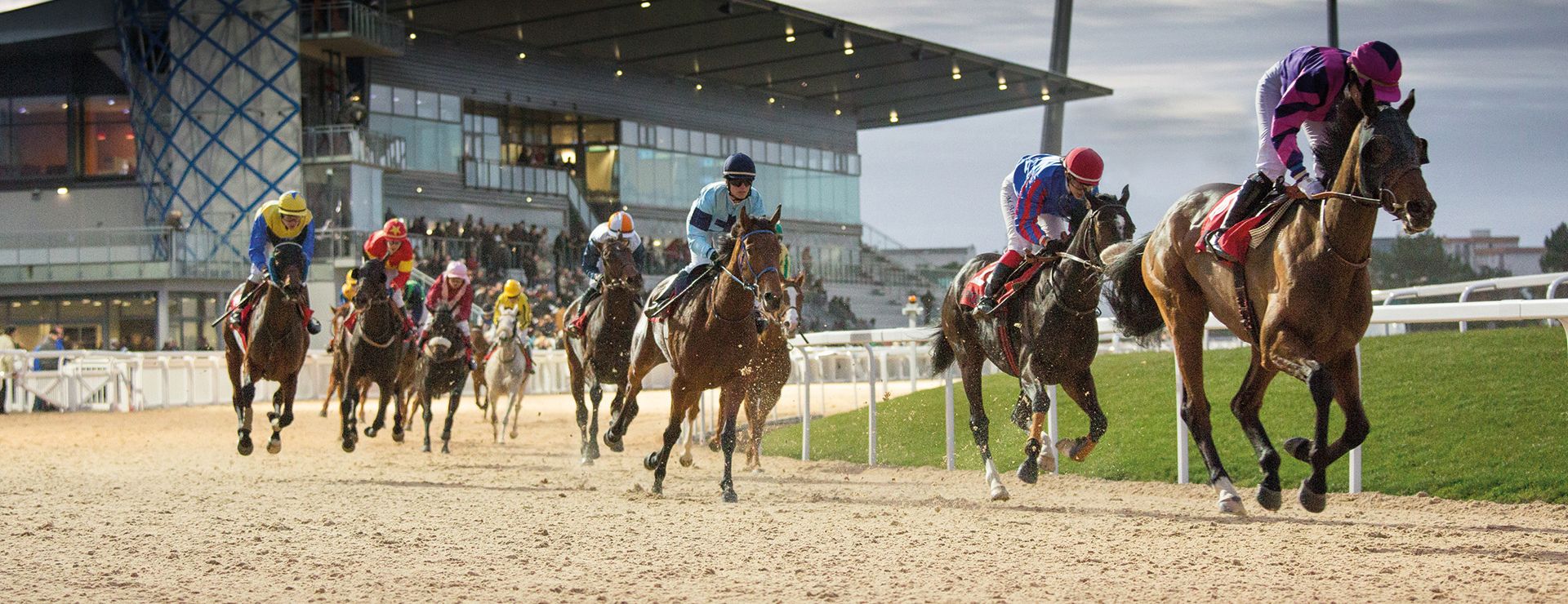 Course hippique à l'hippodrome de Pornichet