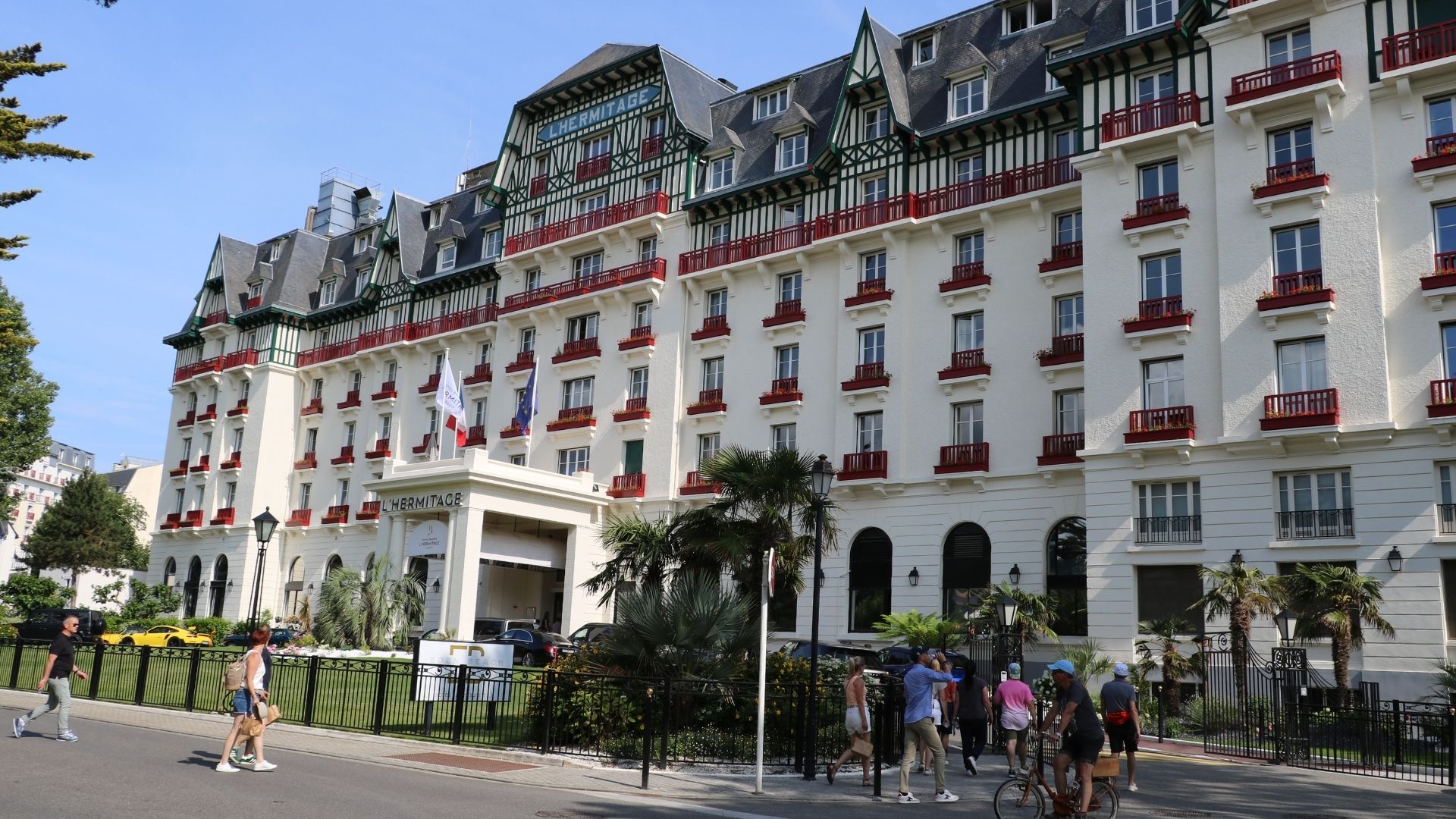 Photo de la façade de l'hôtel Hermitage Barrière de la Baule