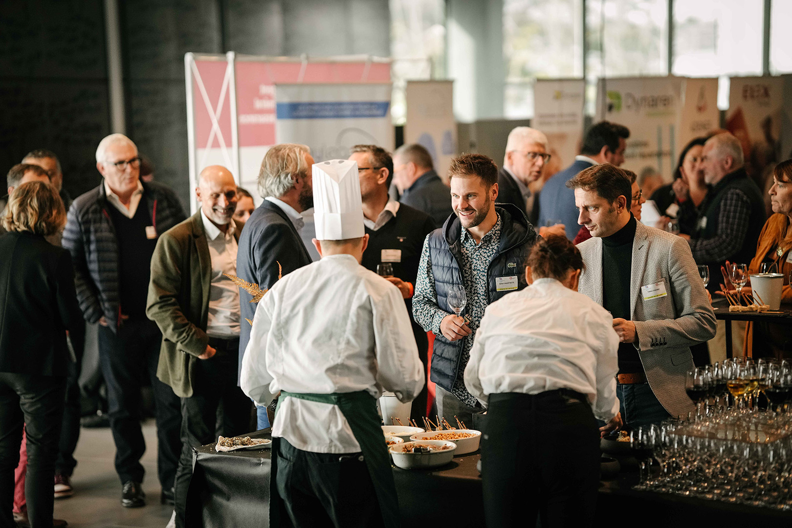 soiree pendant un cocktail lors d'un événements organisé par La Baule événements